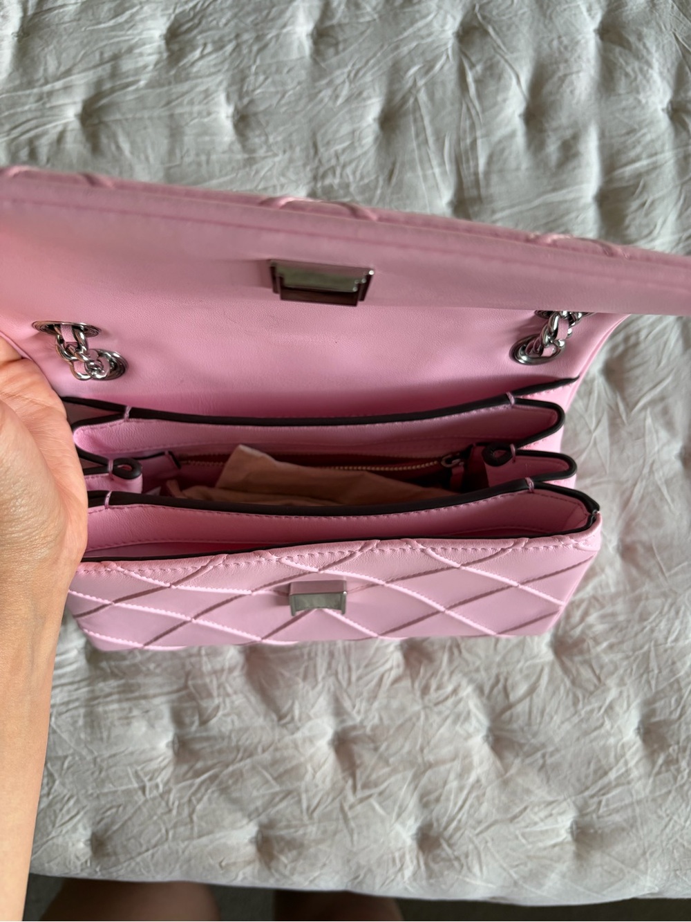 Quilted Pink Chain Shoulder Bag - Women - Picture 5 of 8